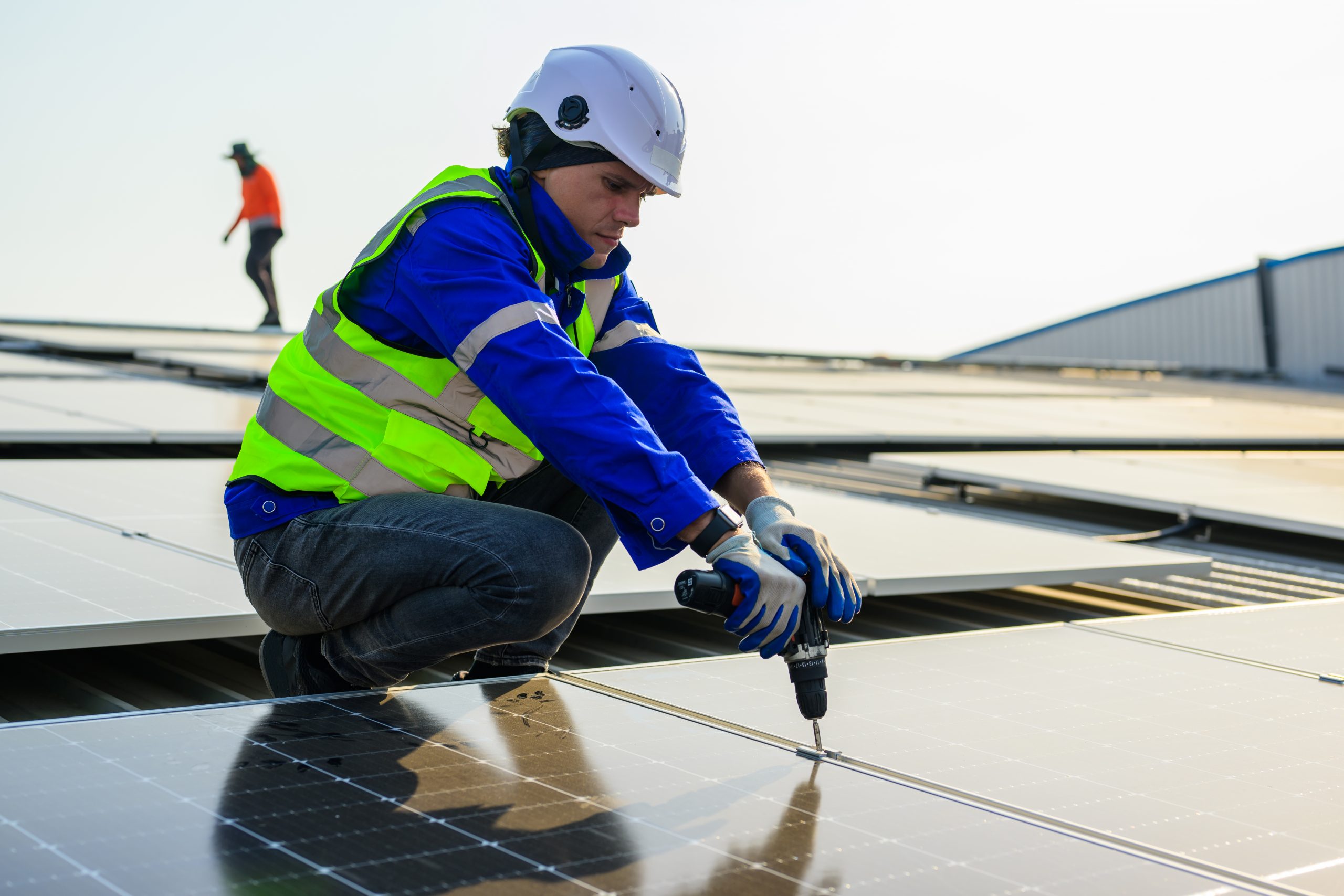 ¿Busca una empresa instaladora de confianza? Especialistas en instalaciones eléctricas, de gas, energía solar, climatización y piscinas. Soluciones integrales, legales y con garantía. ¡Presupuesto sin compromiso!